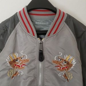 Reversible bomber jacket